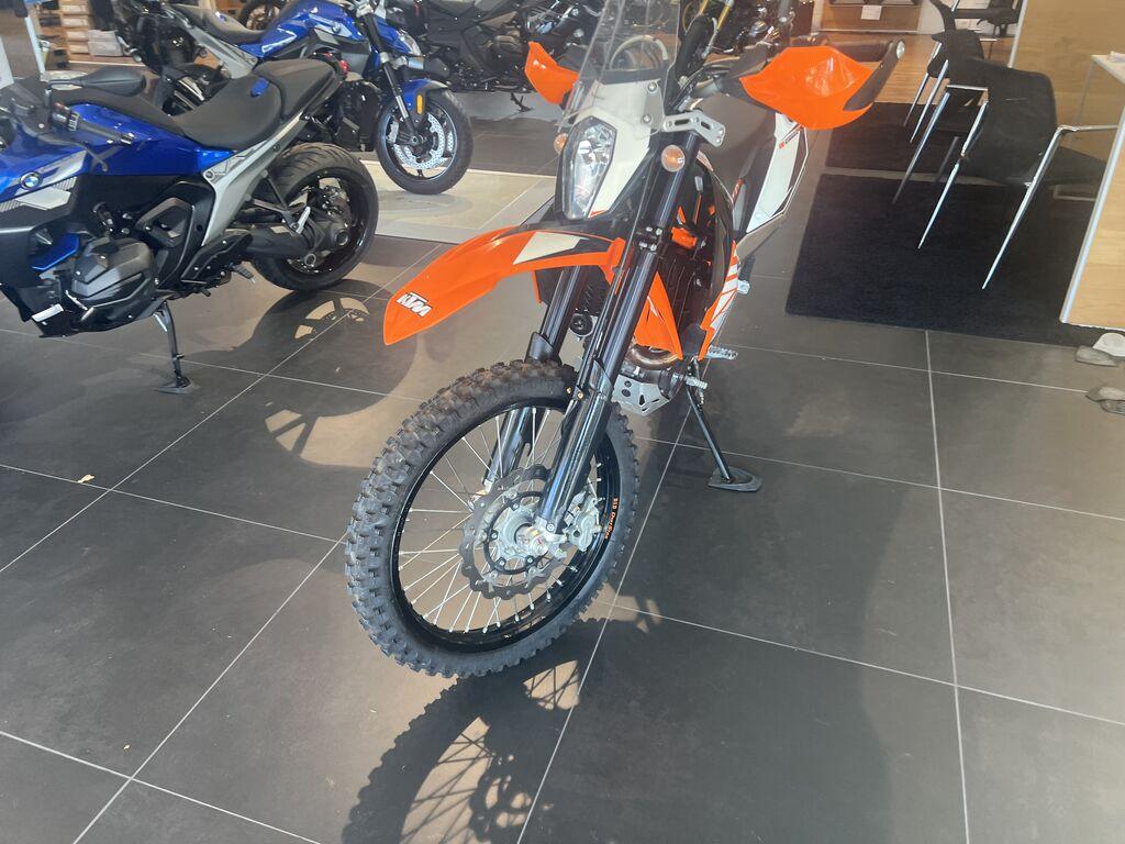690 ENDURO