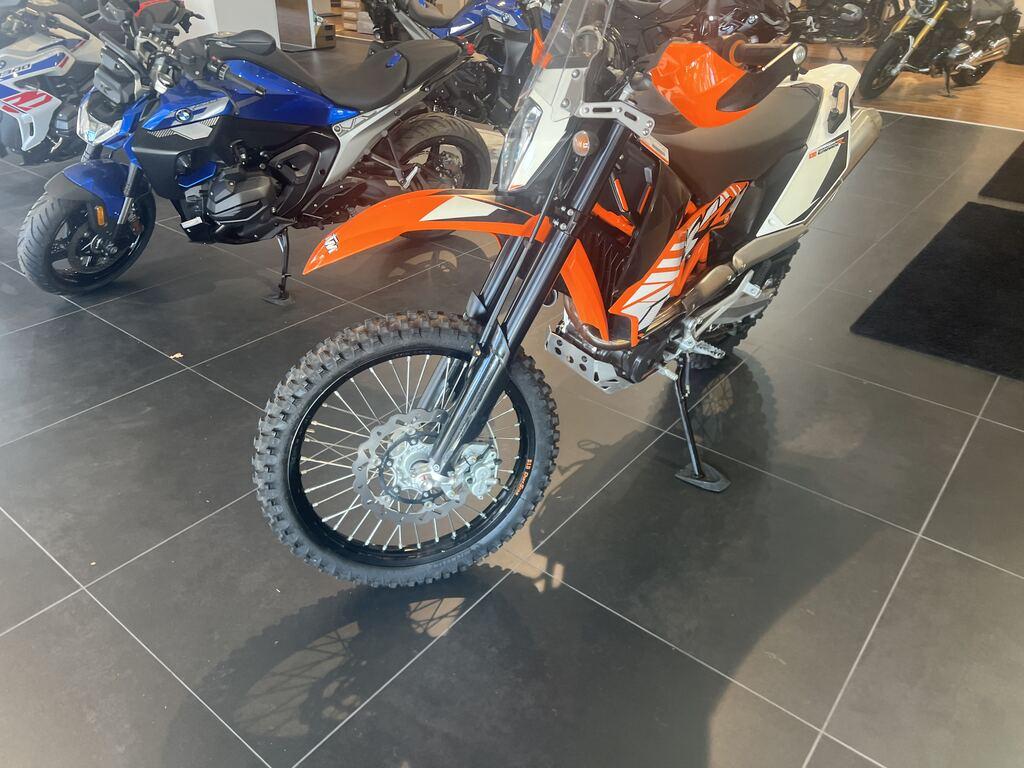 690 ENDURO