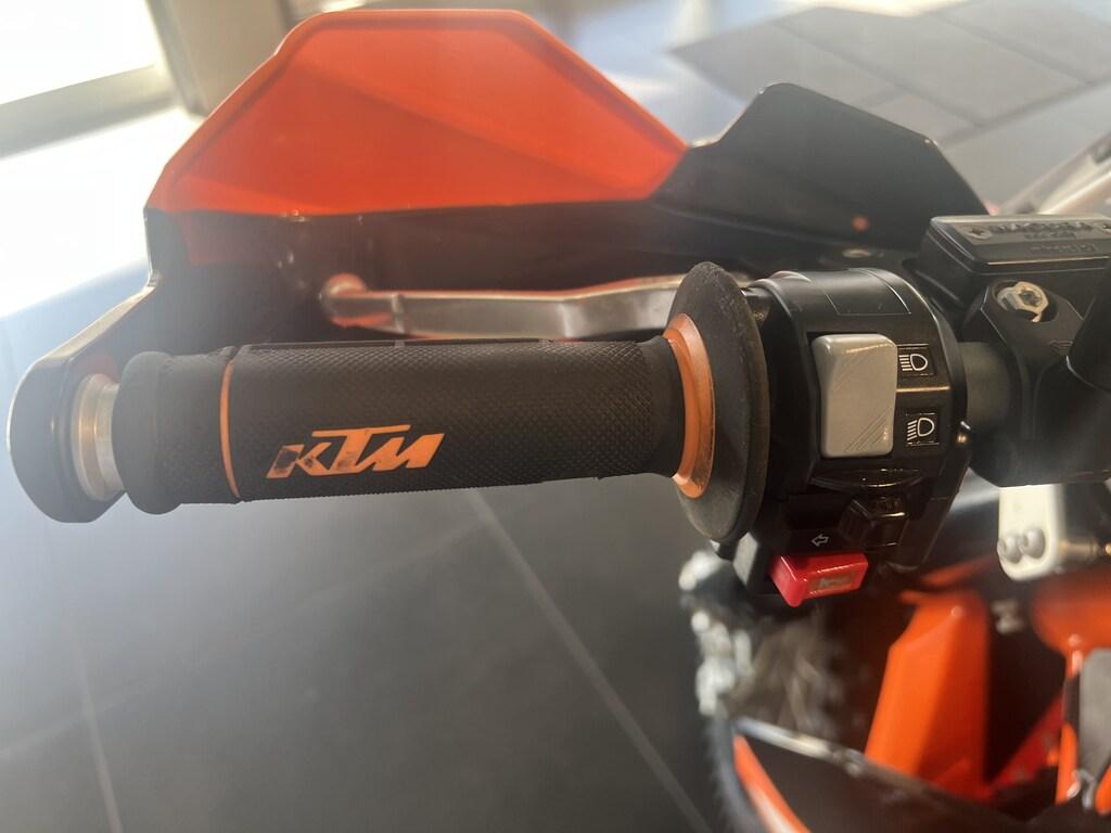 690 ENDURO