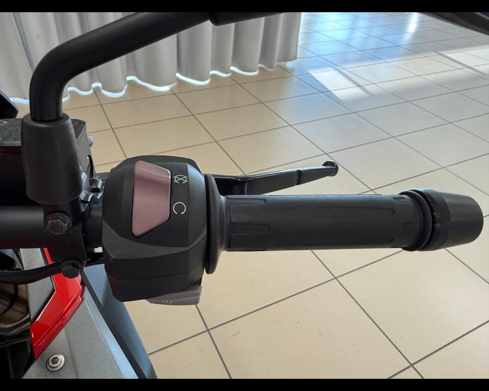 G 310 GS