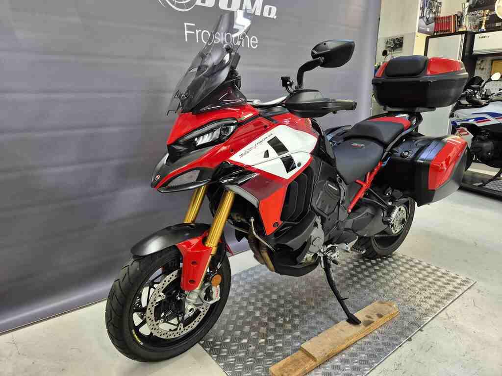MULTISTRADA V4