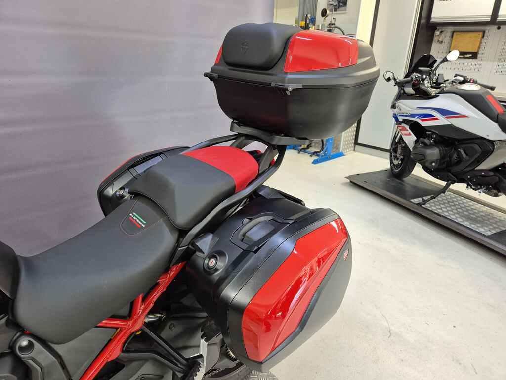 MULTISTRADA V4