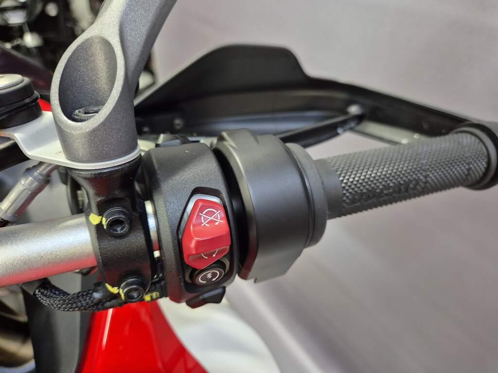 MULTISTRADA V4