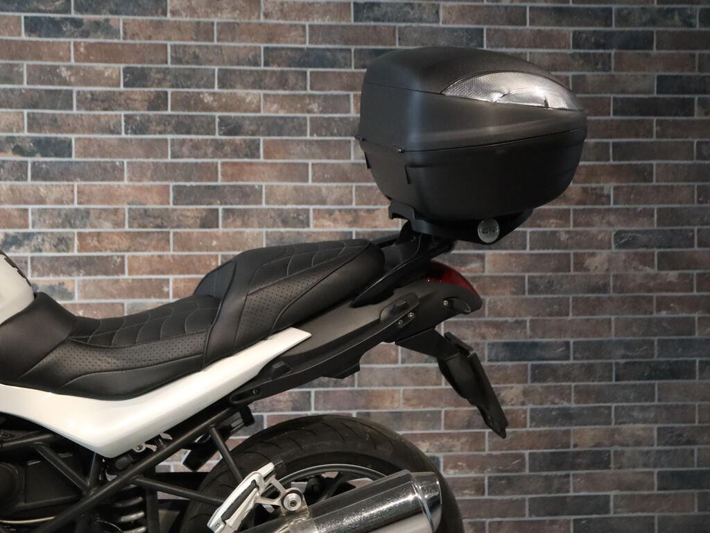 R 1200 R