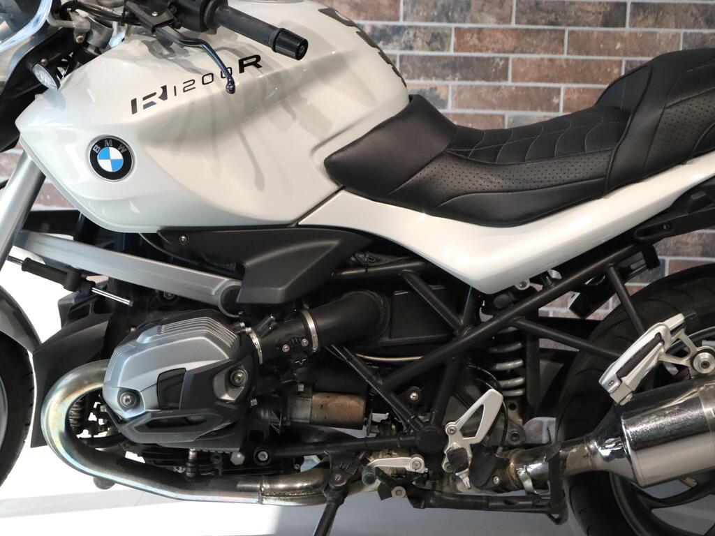 R 1200 R
