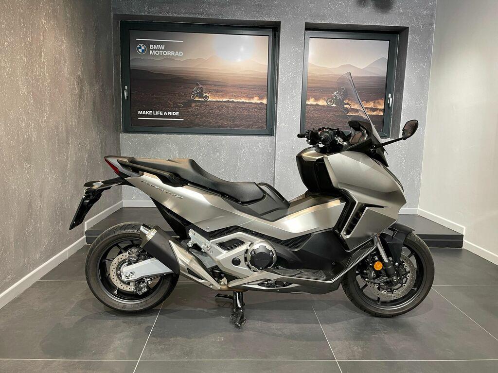 FORZA 750