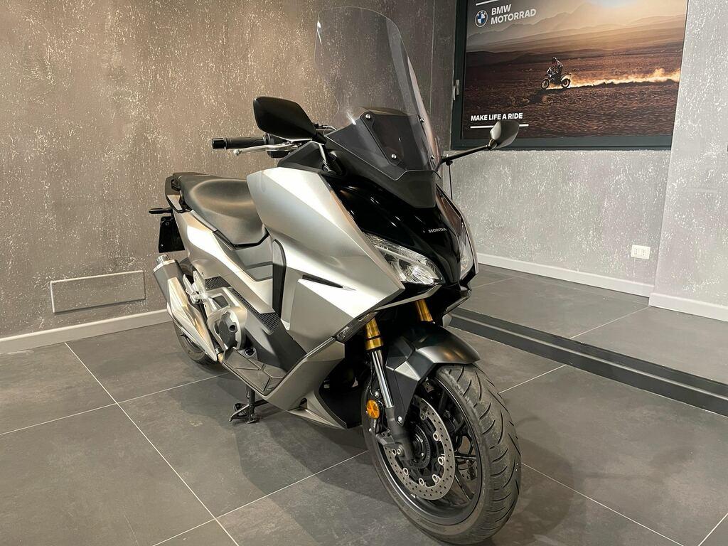 FORZA 750