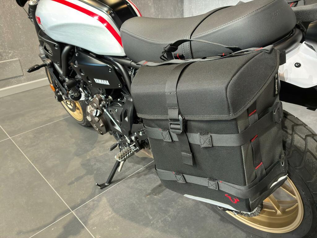 XSR 700
