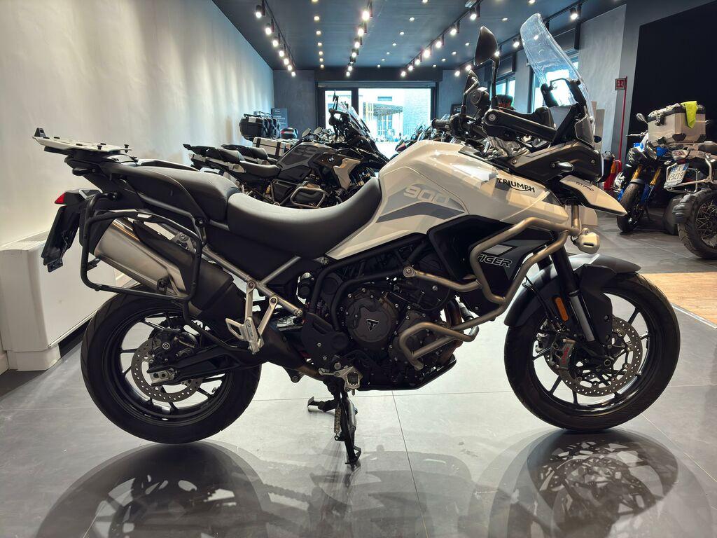 TIGER 900
