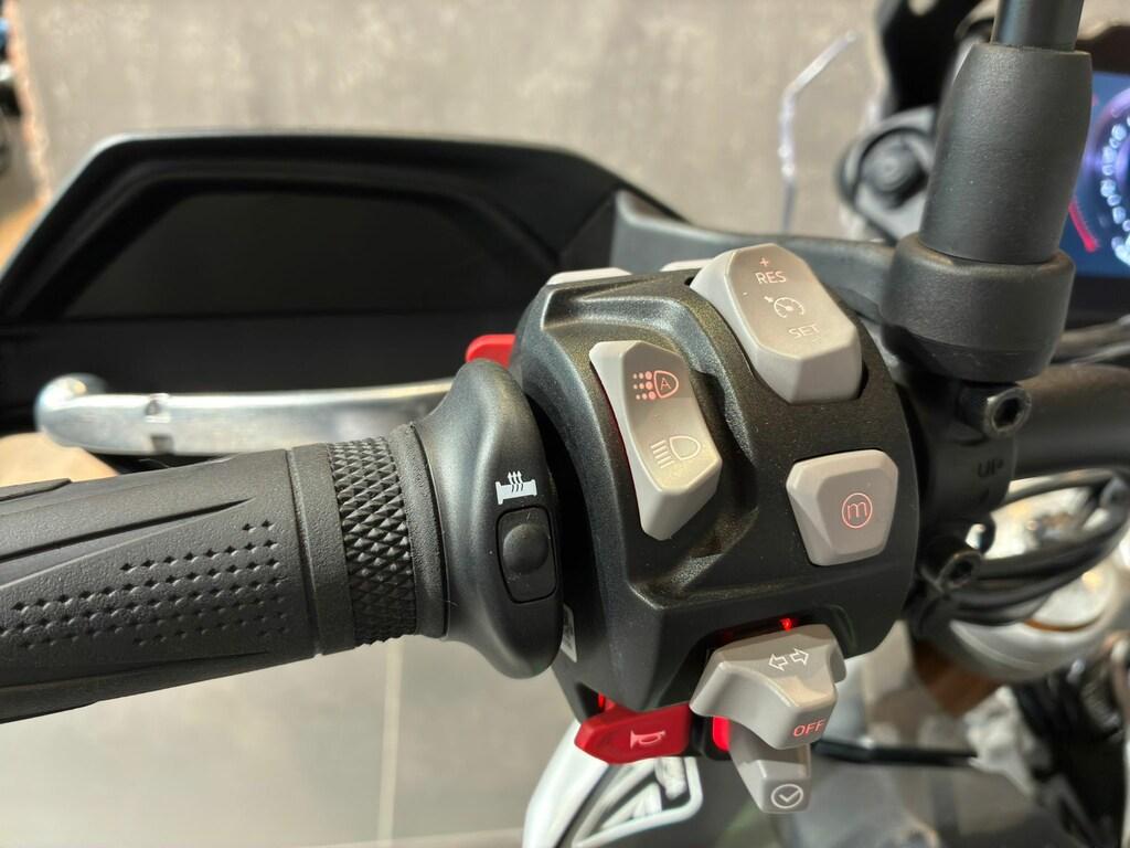 TIGER 900
