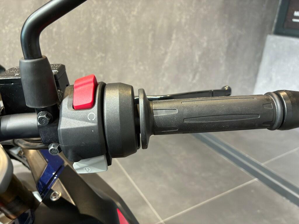 G 310 GS
