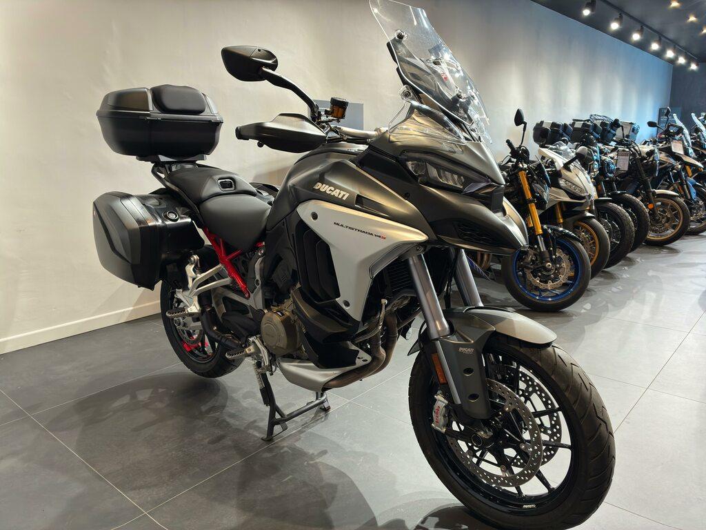 MULTISTRADA V4