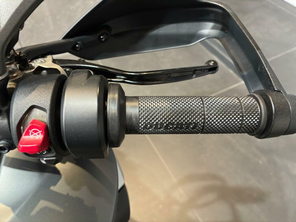 MULTISTRADA V4