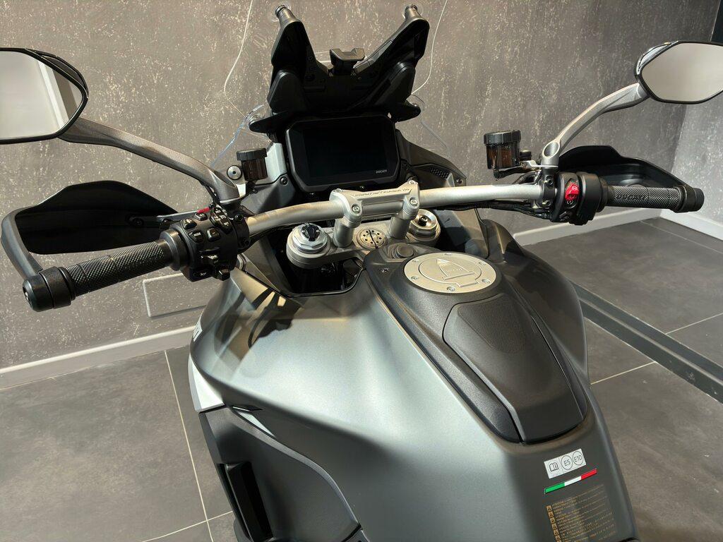 MULTISTRADA V4