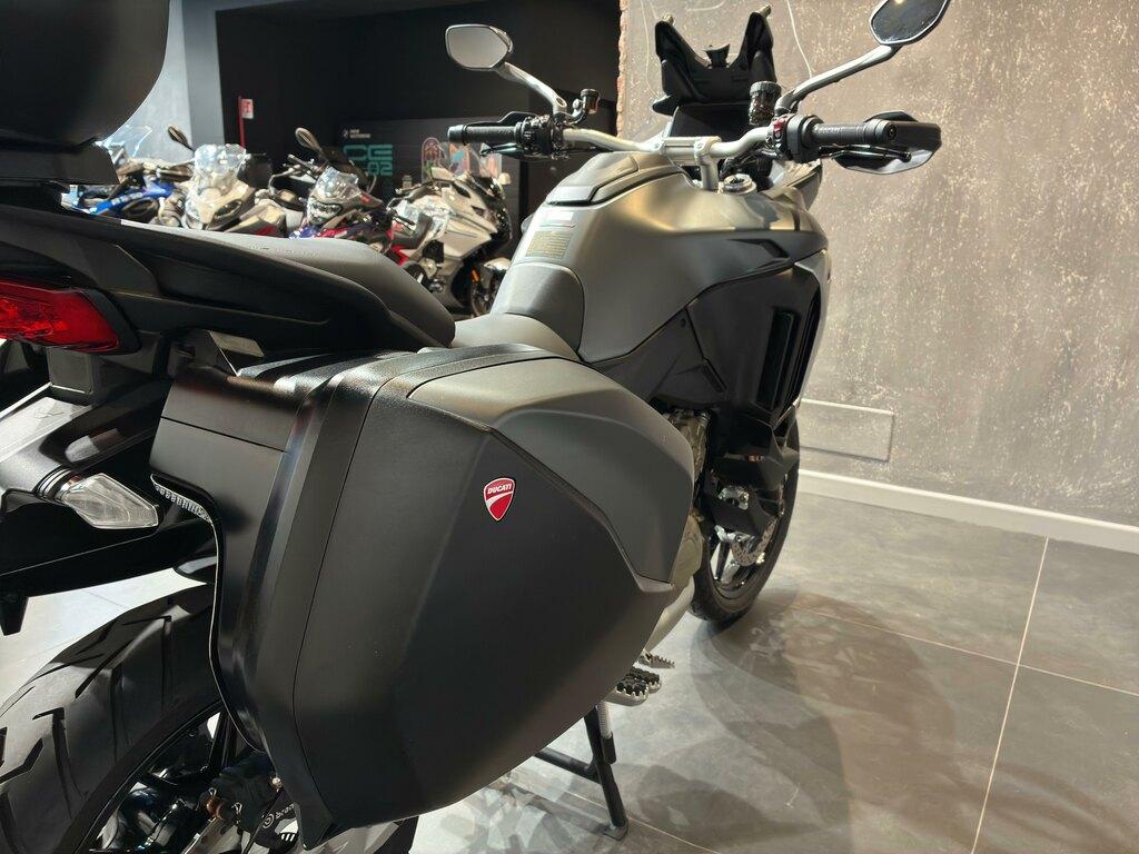 MULTISTRADA V4