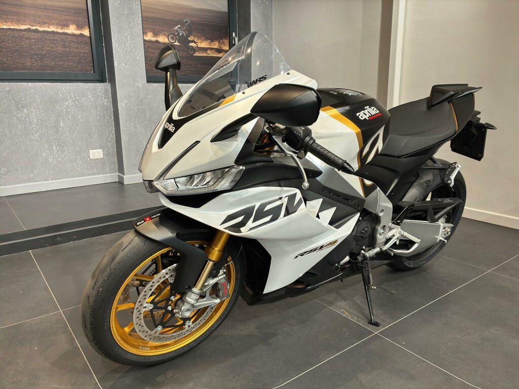 RSV4 1100