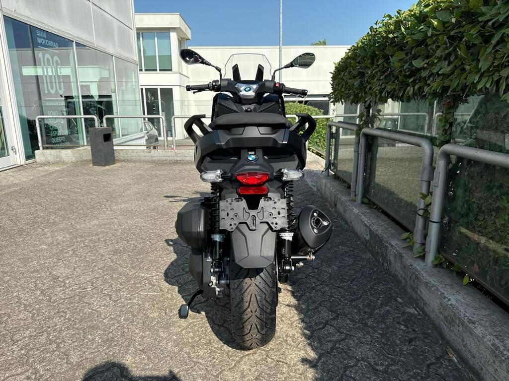 C 400 X