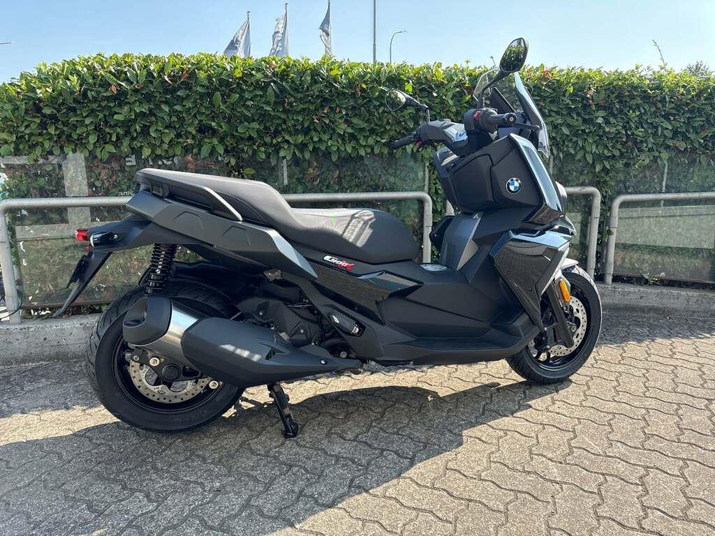C 400 X