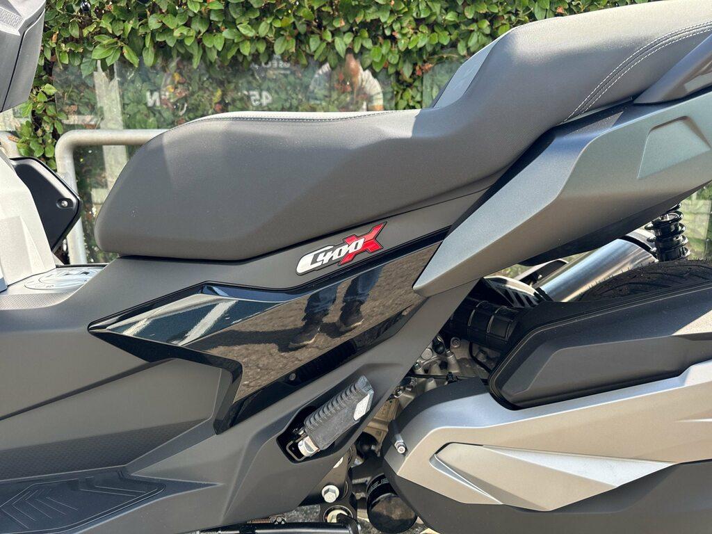 C 400 X