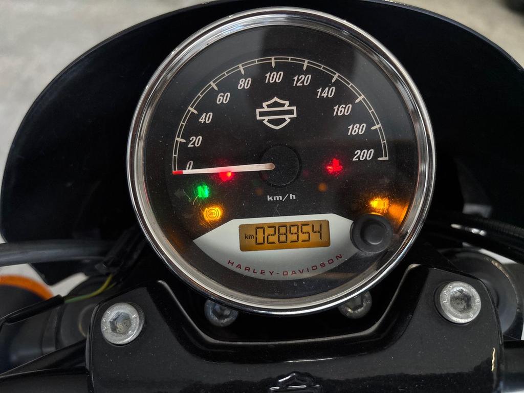 STREET 750