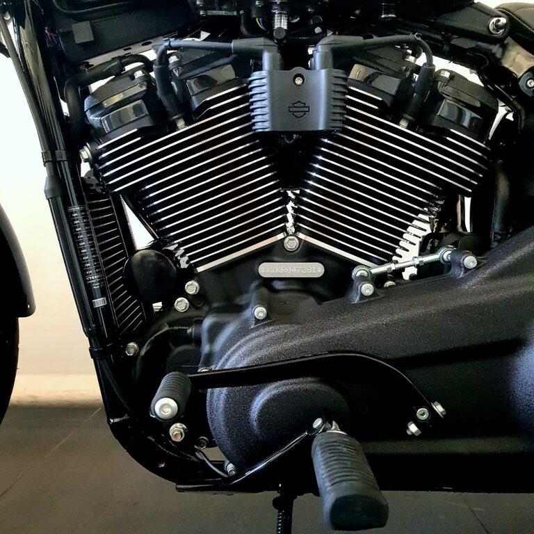 STREET BOB 114 1868