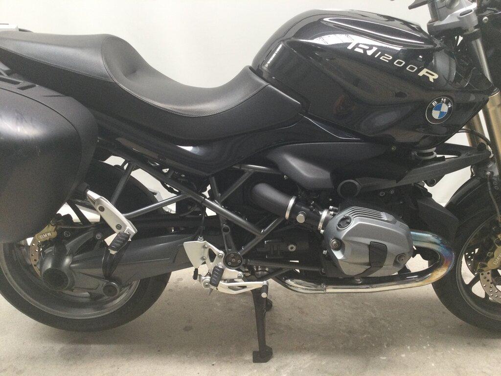 R 1200 R