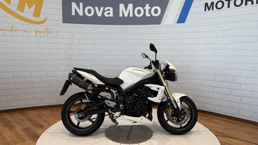STREET TRIPLE 675