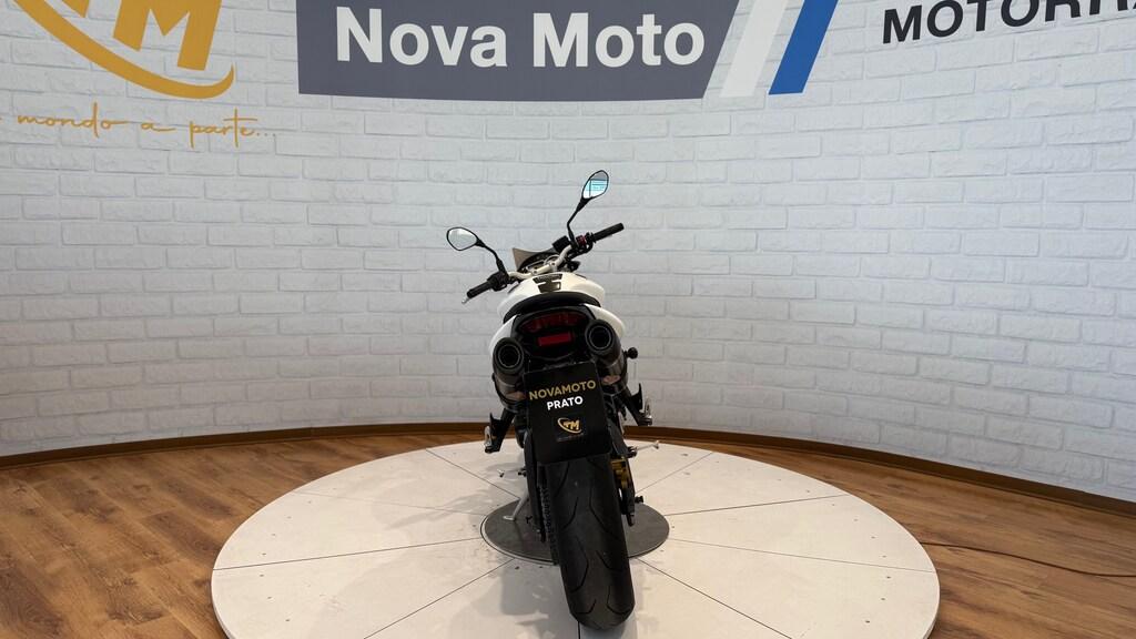STREET TRIPLE 675