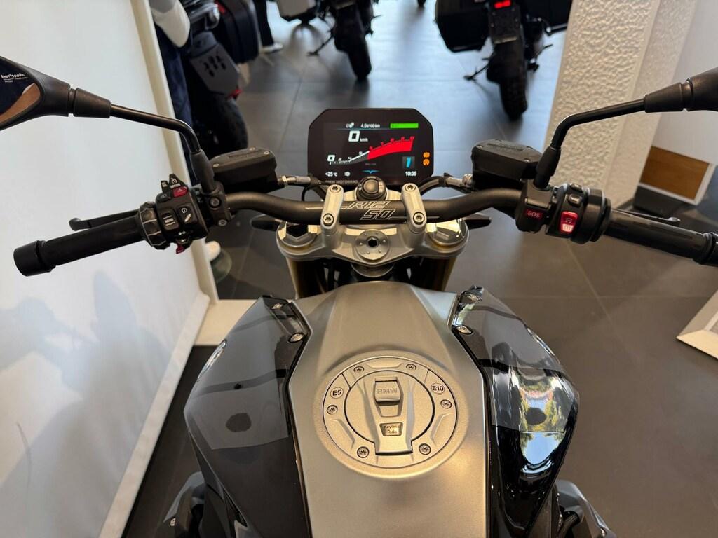 R 1250 R