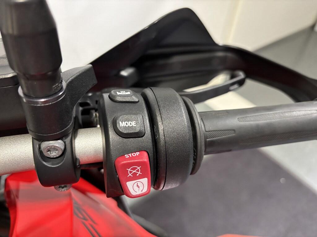 F 900 XR