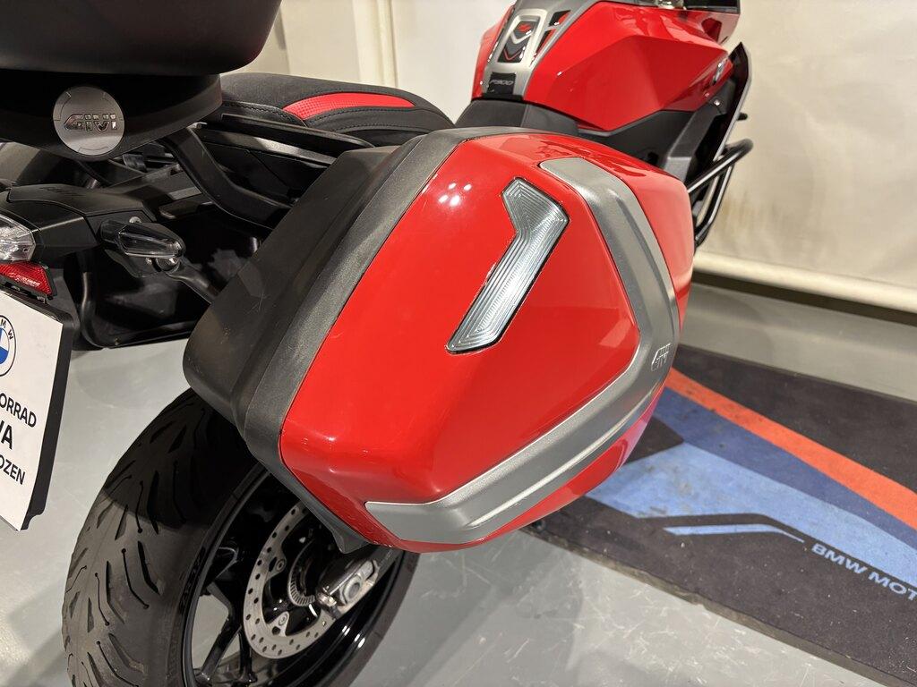 F 900 XR