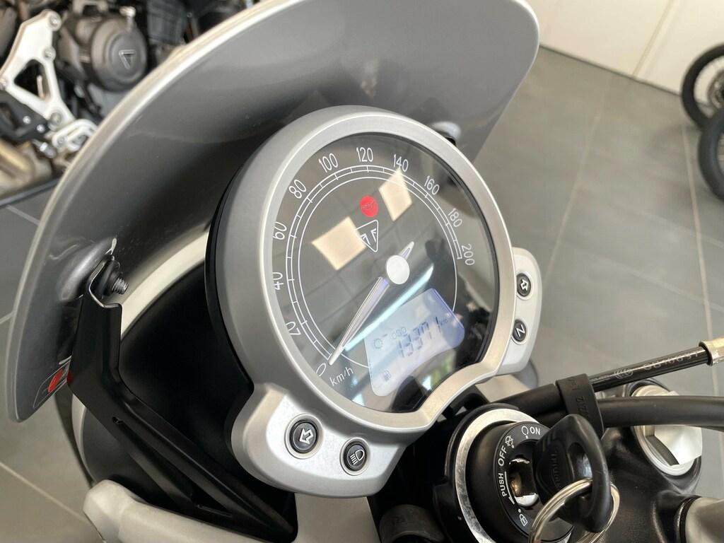 STREET TWIN 900