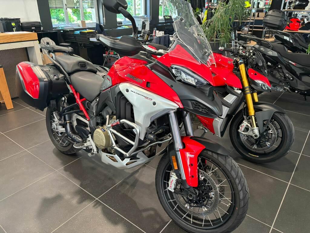 MULTISTRADA V4