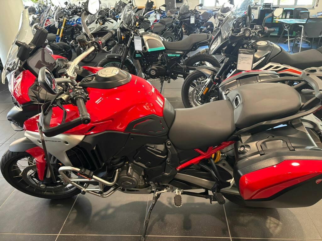 MULTISTRADA V4