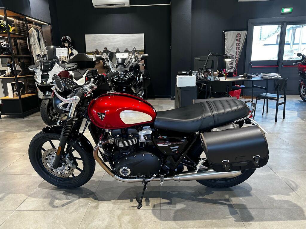 SPEED TWIN 900