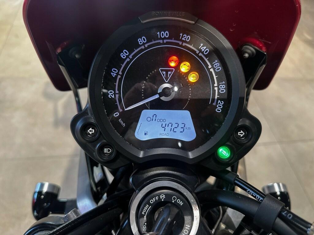SPEED TWIN 900