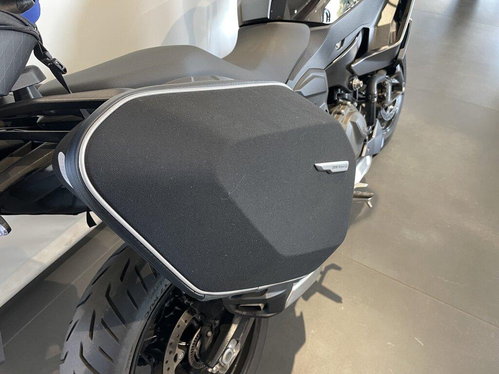 F 900 XR