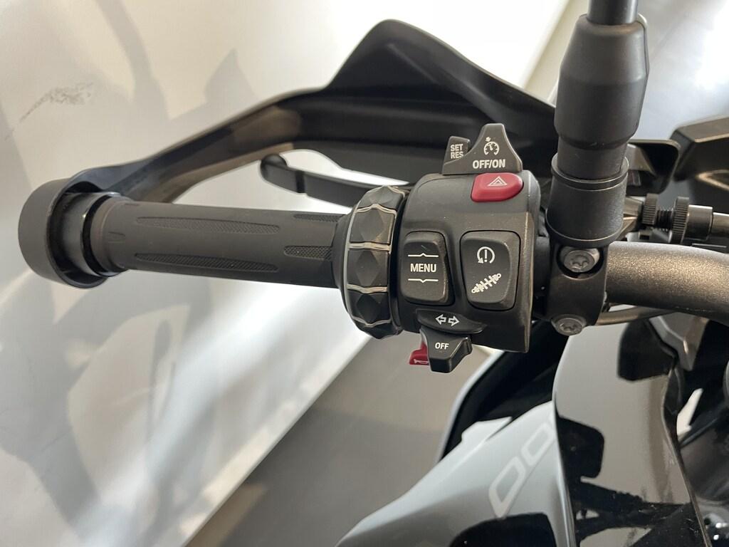 F 900 XR