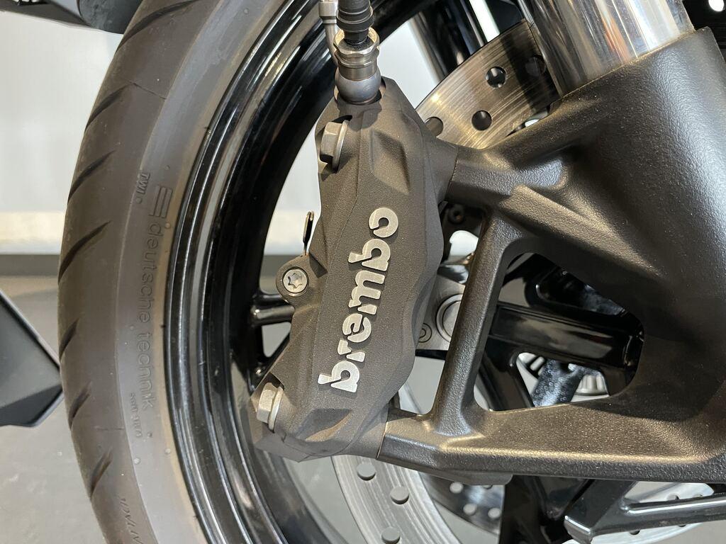 F 900 XR