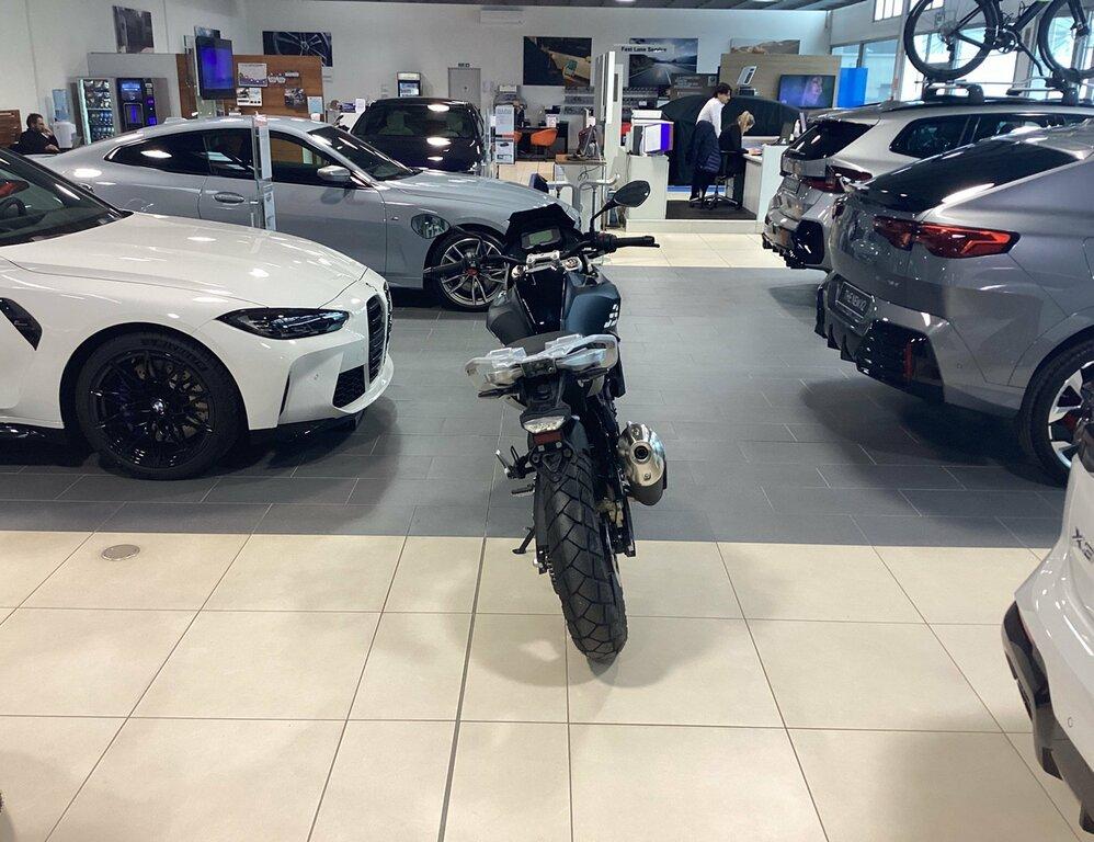 G 310 GS
