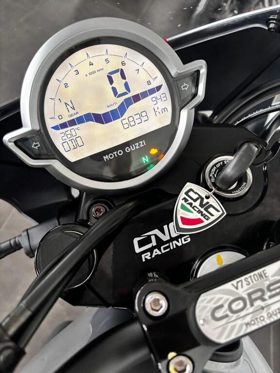 V7 850