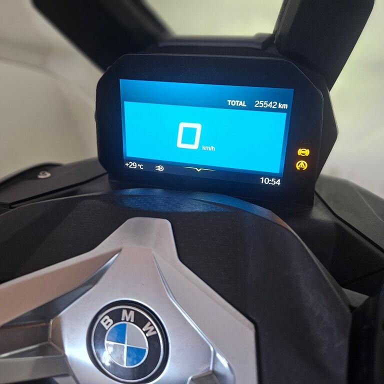 C 400 X