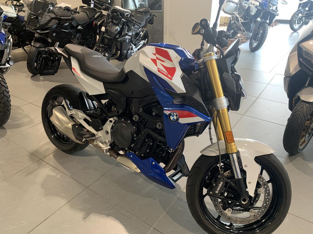 F 900 R