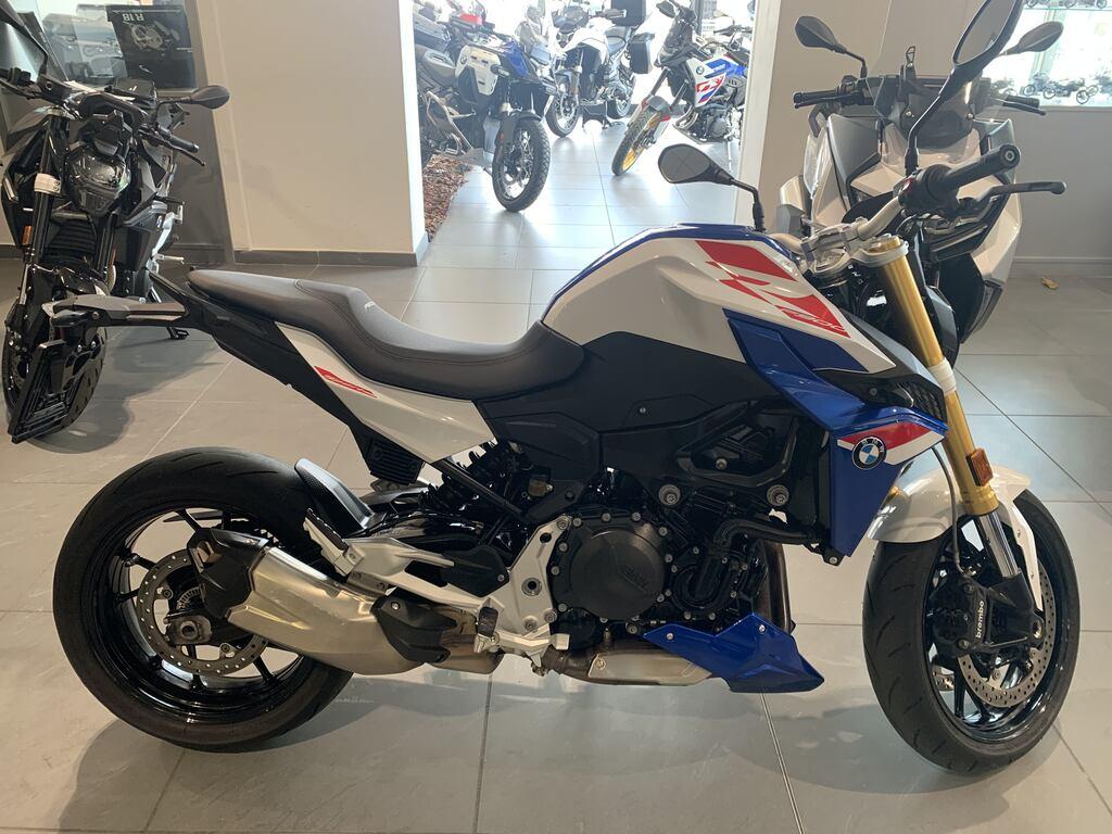 F 900 R
