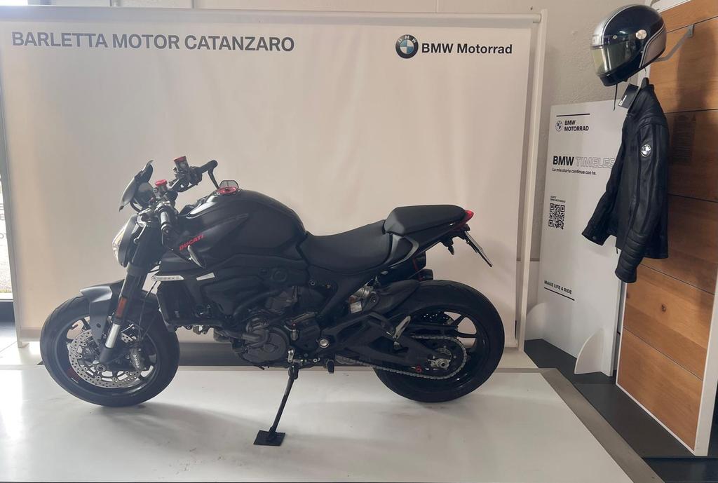 MONSTER 950