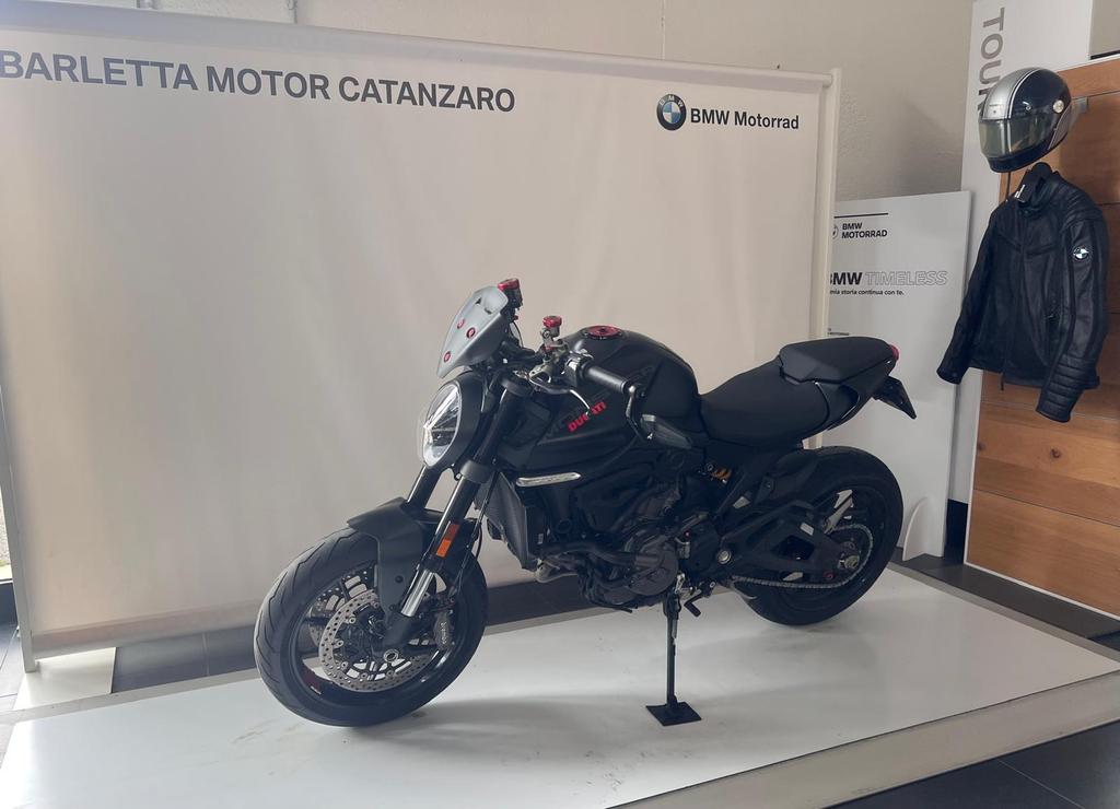 MONSTER 950