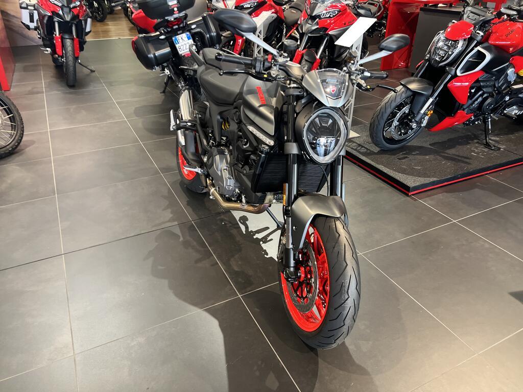 MONSTER 950