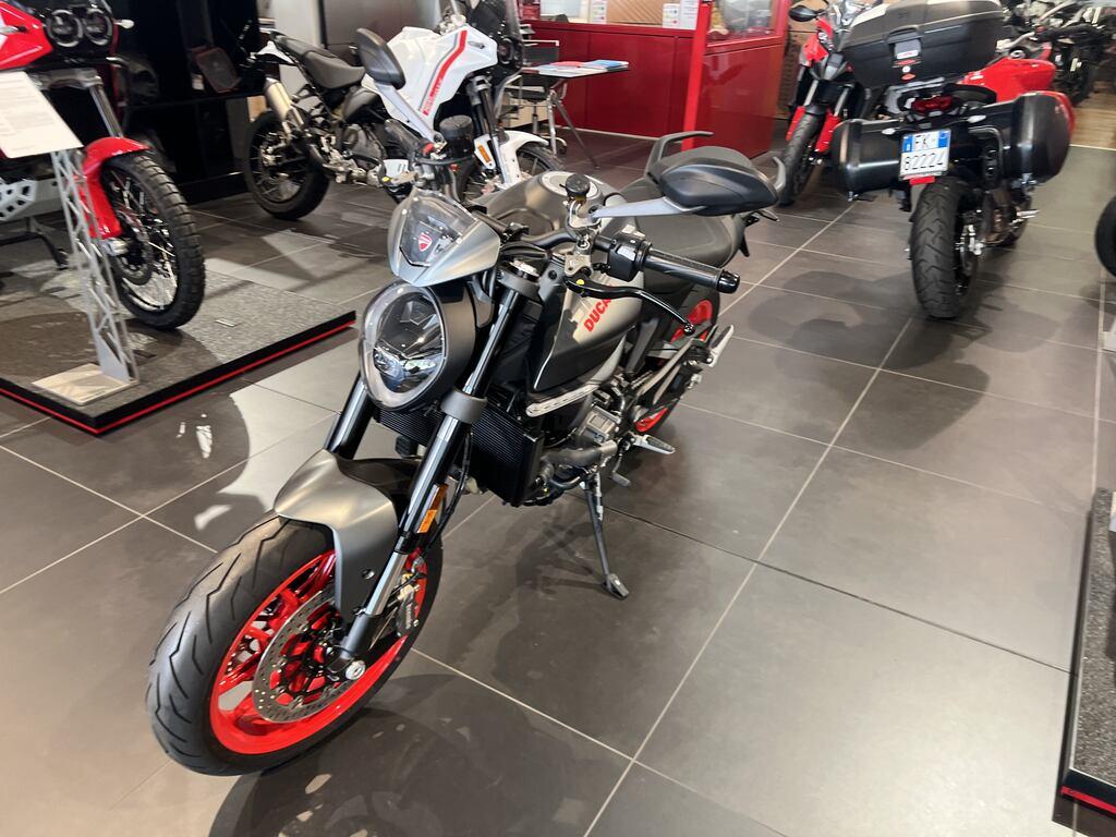 MONSTER 950