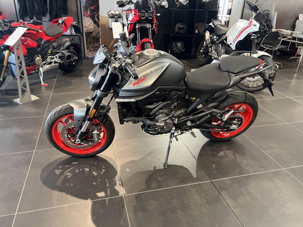 MONSTER 950