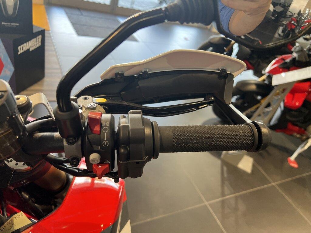 HYPERMOTARD 950